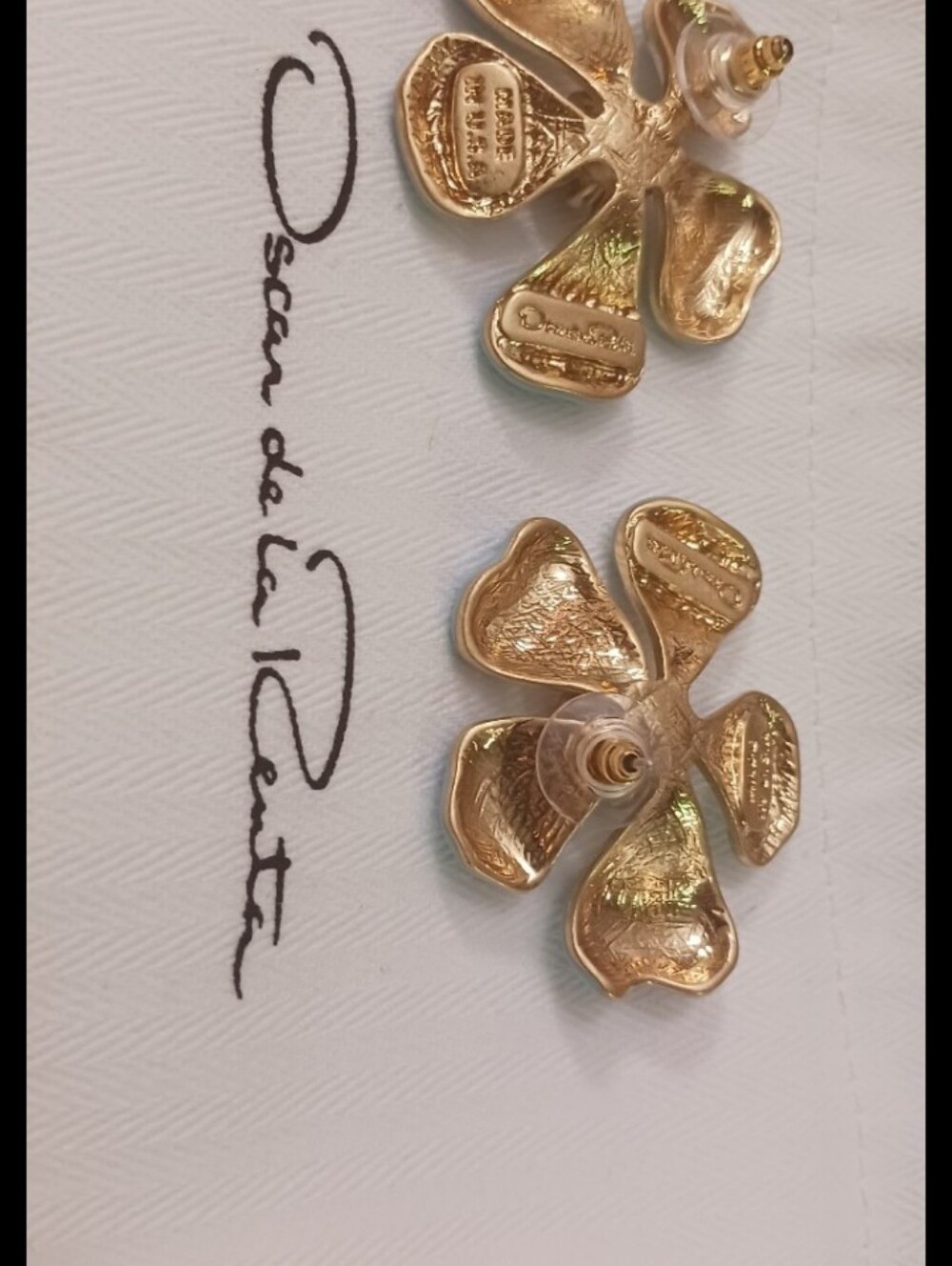 Oscar de la Renta Blue and White EARRINGS, SIGNED - Picture 7 of 7